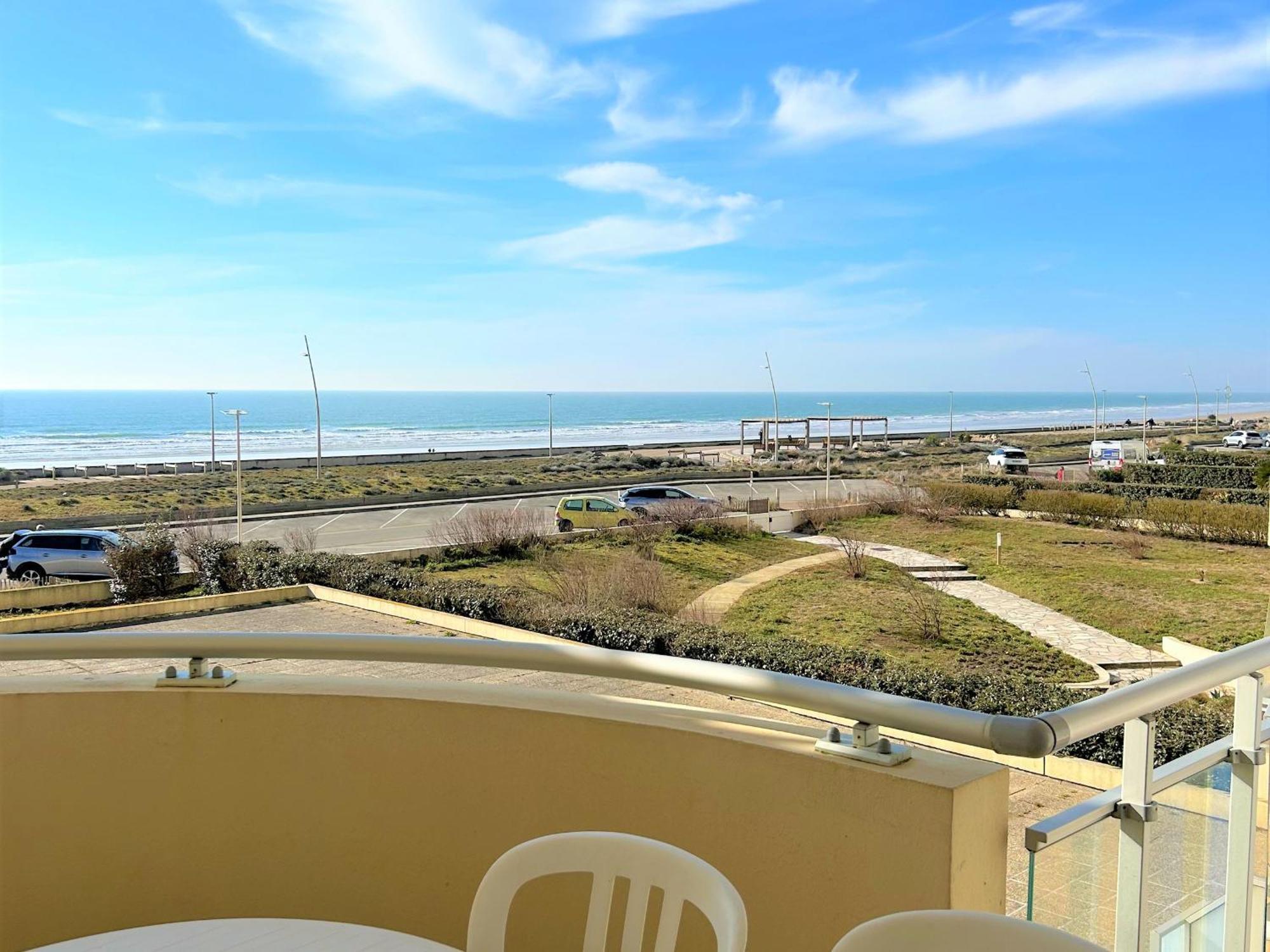 Apartment Appartement Bord De Mer Avec Balcon, Parking Et Commodites - Fr-1-652-17 Saint-Hilaire-de-Riez